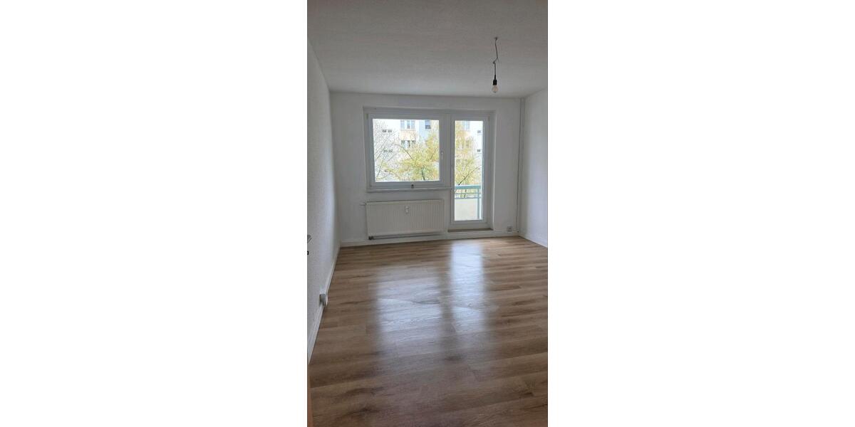 Etagenwohnung Halle (Saale) Gesundbrunnen - 3 Zimmer, 61 m&sup2;, 520&euro; | Angebot:26230969