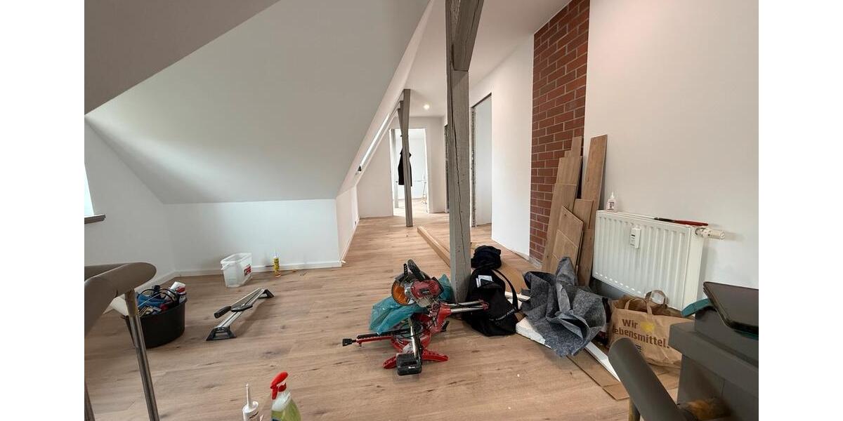 Dachgeschoßwohnung Halle (Saale) Am Wasserturm/Thaerviertel - 5 Zimmer, 160 m&sup2;, 430.000&euro; | Angebot:26308985