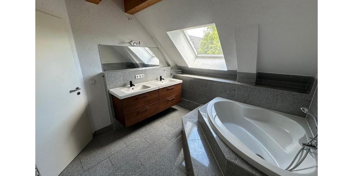Reihenhaus Schkeuditz - 5 Zimmer, 130 m&sup2;, 1.250&euro; | Angebot:27624023