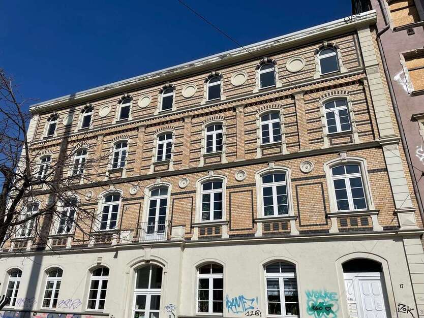 Wohnung zum Mieten in Halle (Saale) 1.140 € 175 m²