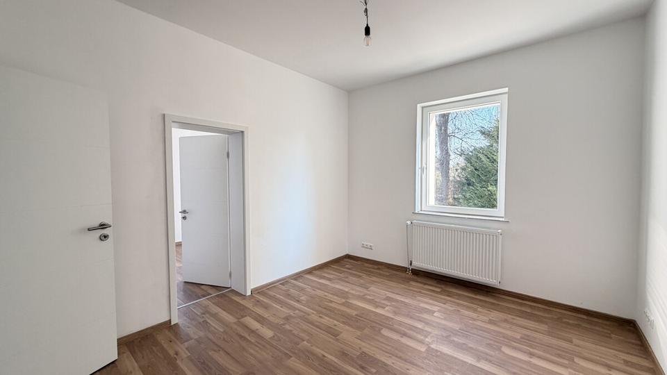 Erdgeschoßwohnung Leuna - 4 Zimmer, 82 m&sup2;, 800&euro; | Angebot:26367179