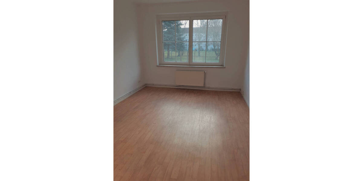 Etagenwohnung Braunsbedra - 3 Zimmer, 59 m&sup2;, 429&euro; | Angebot:26042926