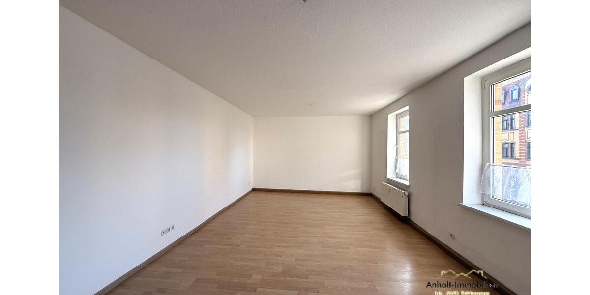 Etagenwohnung Bitterfeld-Wolfen Bitterfeld - 2 Zimmer, 69 m&sup2;, 410&euro; | Angebot:25342043