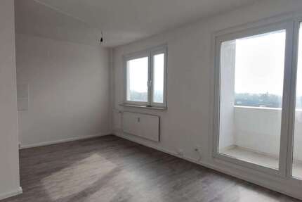 Wohnung zum Mieten in Halle 450 € 59 m²