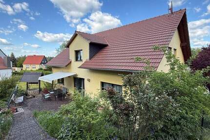 +++Schönes Einfamilienhaus mit Keller+++