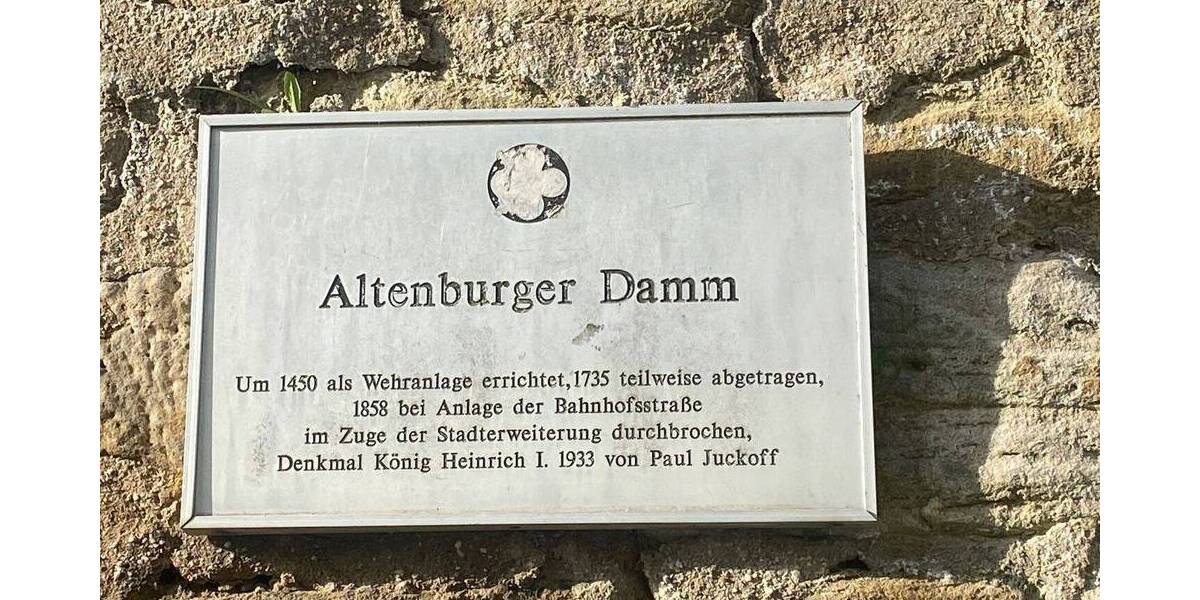 Gewerbeobjekt Merseburg Neumarkt (Vorstadt) - 3 Zimmer, 100 m&sup2;, 700&euro; | Angebot:25730115