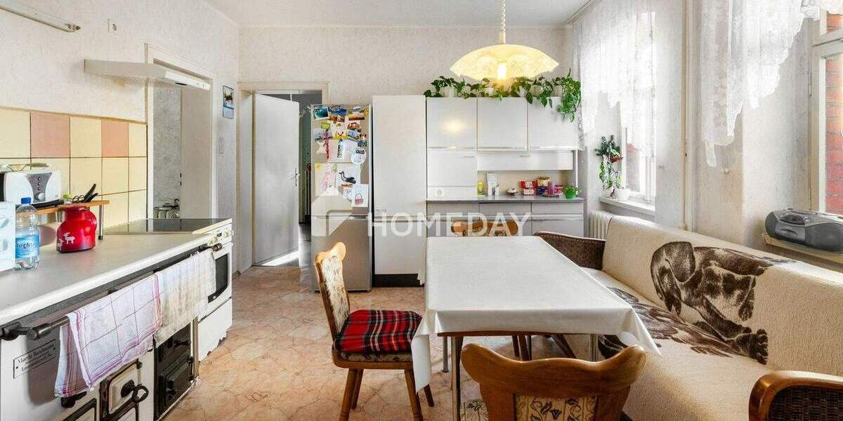 Einfamilienhaus Landsberg Oppin - 8 Zimmer, 240 m&sup2;, 230.000&euro; | Angebot:25212874