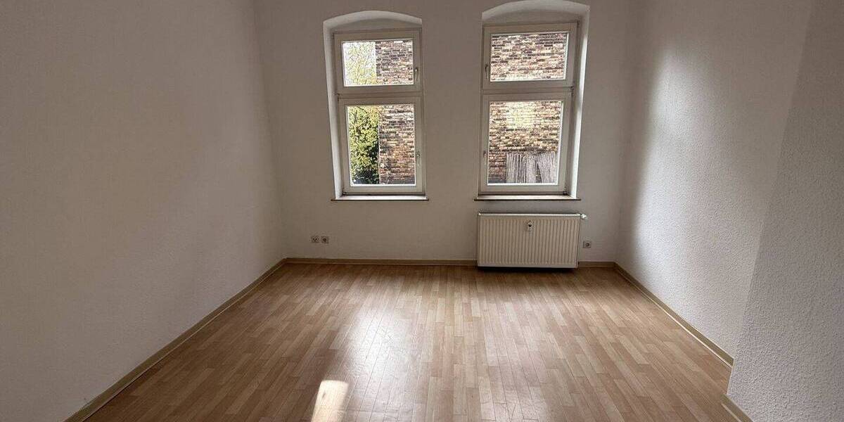 Etagenwohnung Bitterfeld Anhaltsiedlung - 4 Zimmer, 120 m&sup2;, 755&euro; | Angebot:26502887