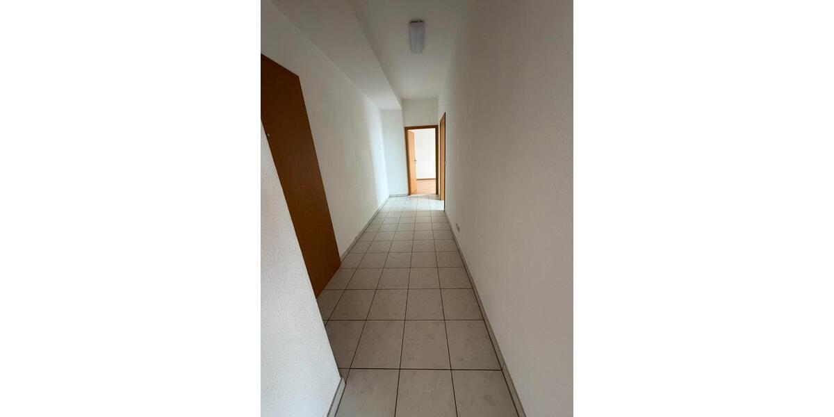 Dachgeschoßwohnung Merseburg - 3 Zimmer, 62 m&sup2;, 530&euro; | Angebot:26629518