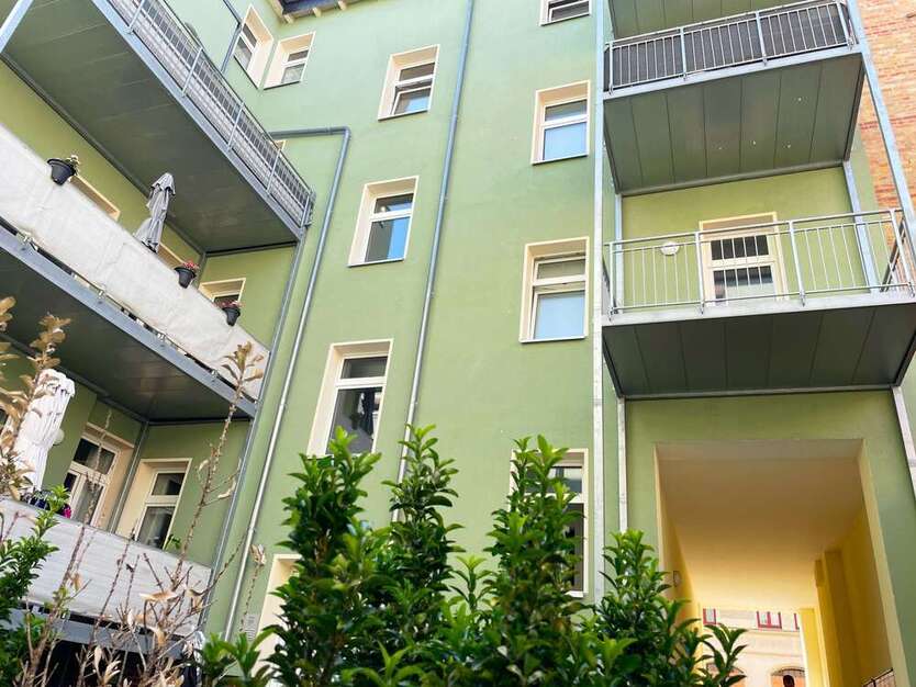 Wohnung zum Mieten in Halle 310 € 31 m²