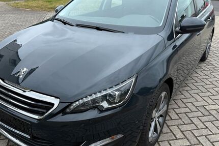 Peugeot 308 99.770 km 8.899 &euro; Bitterfeld 06749