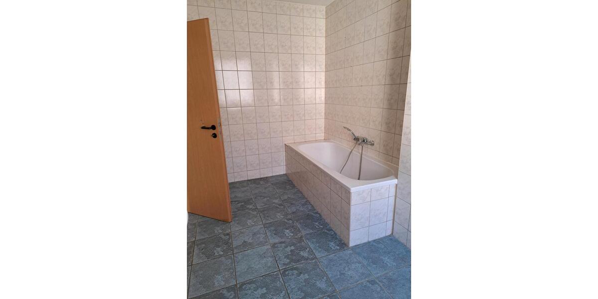 Erdgeschoßwohnung Gerbstedt - 3 Zimmer, 90 m&sup2;, 380&euro; | Angebot:25802642