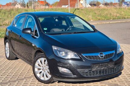 Opel Astra 124.500 km 7.599 &euro; Halle 06128