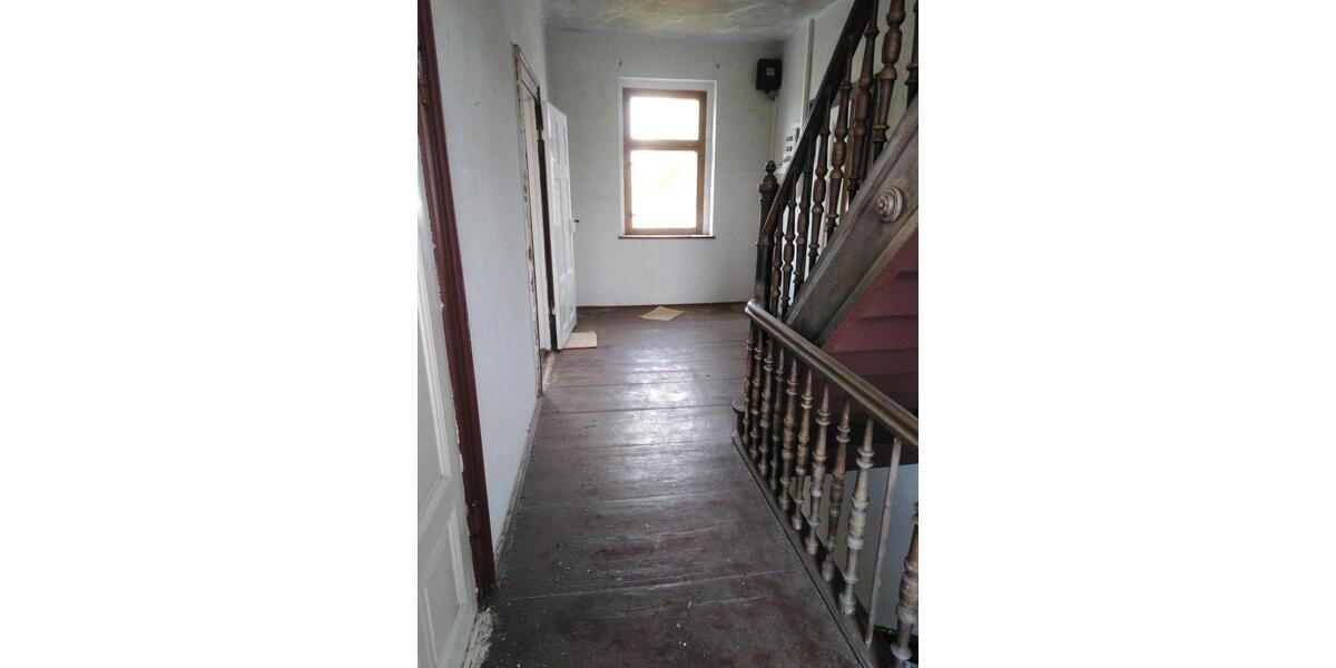 Mehrfamilienhaus, Wohnhaus Querfurt - 10 Zimmer, 300 m&sup2;, 250.000&euro; | Angebot:24852051