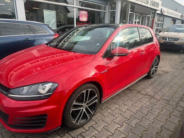 VW Golf 290.000 km 7.500 &euro; Halle/Saale 06116