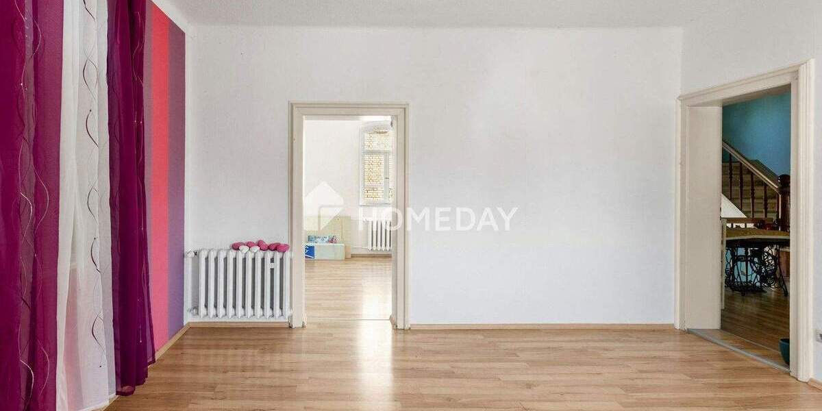 Einfamilienhaus Landsberg Oppin - 8 Zimmer, 240 m&sup2;, 230.000&euro; | Angebot:25212874