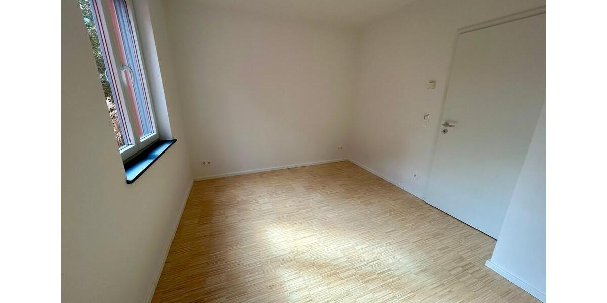 Erdgeschoßwohnung Halle (Saale) Frohe Zukunft - 3 Zimmer, 91 m&sup2;, 1.350&euro; | Angebot:25943685