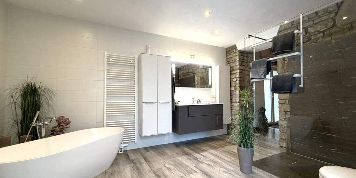 Einfamilienhaus Köthen - 6 Zimmer, 191 m&sup2;, 398.000&euro; | Angebot:25154040