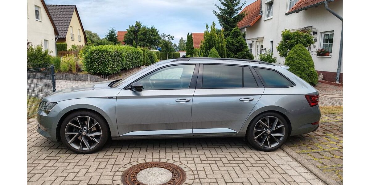 Skoda Superb 76.000 km 22.999 &euro; Halle (Saale) 06116