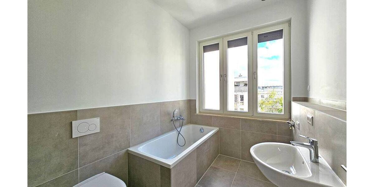 Etagenwohnung Halle (Saale) Innenstadt - 3 Zimmer, 80 m&sup2;, 1.100&euro; | Angebot:26202279