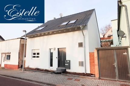 Modernes, energieeffizientes Einfamilienhaus mit hochwertiger Ausstattung, Kamin und Wellnessgarten 4 zimmer