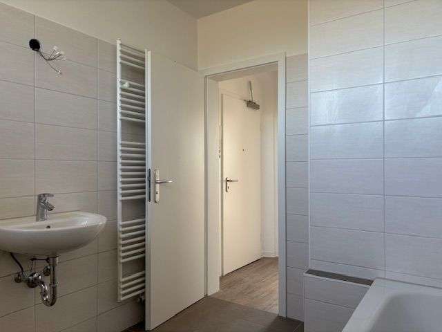 Etagenwohnung Leuna - 2 Zimmer, 54 m&sup2;, 483&euro; | Angebot:26475731