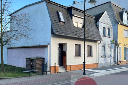 Haus Köthen - 2 Zimmer, 90 m&sup2;, 19.900&euro; | Angebot:24042610