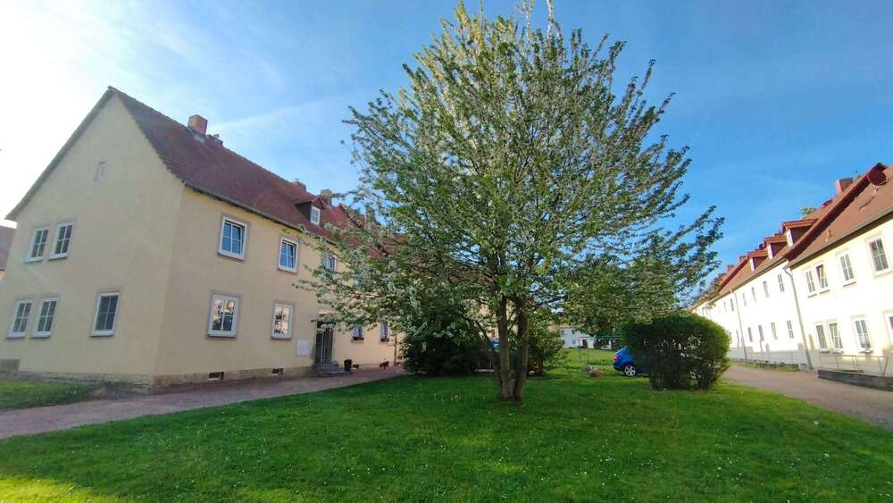 Einfamilienhaus Bad Lauchstädt - 12 Zimmer, 200 m&sup2;, 230.000&euro; | Angebot:27024124