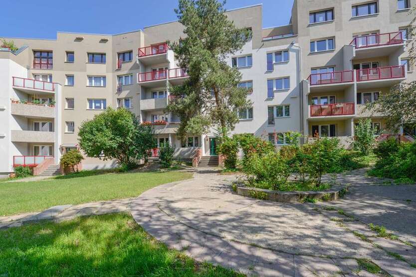 Wohnung zum Mieten in Halle 605 € 67.05 m²