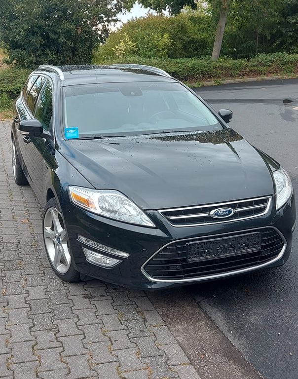 Ford Mondeo 82.000 km 9.500 € Weißenfels 06667