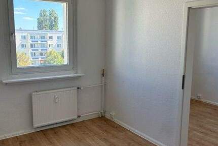 @ Eure 4-Zimmer-Familienoase mit Balkon & offener Wohnküche @ 4 zimmer