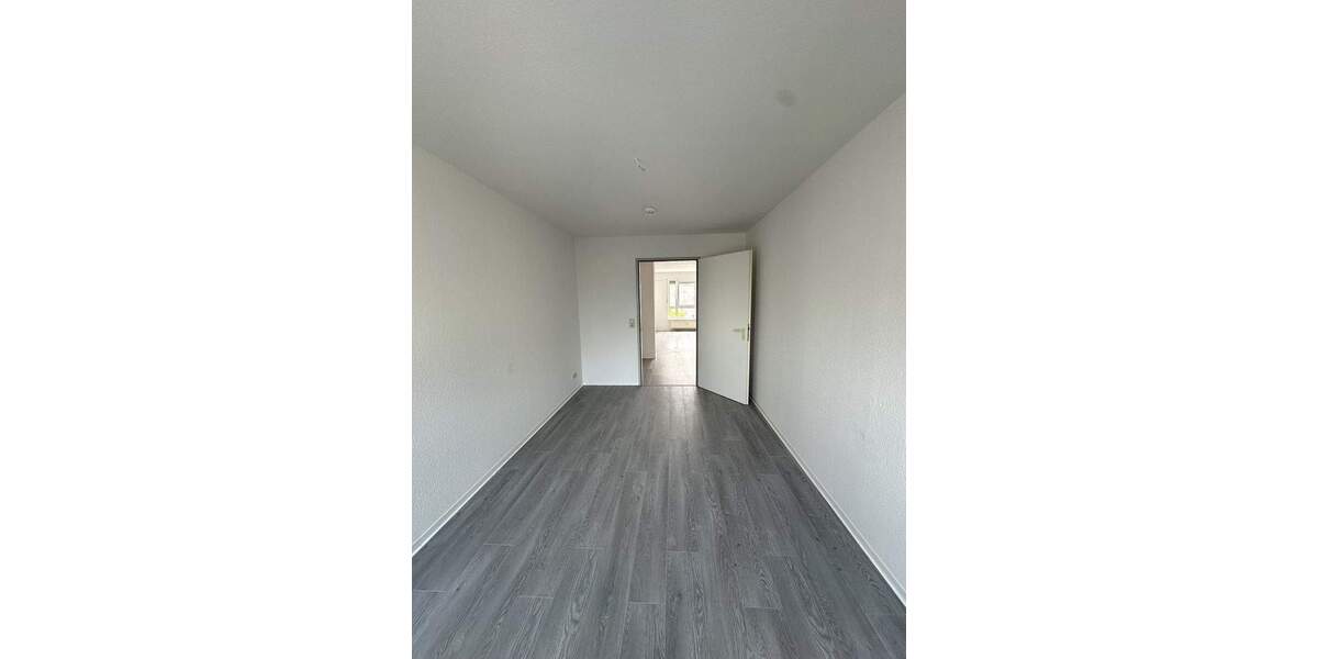 Etagenwohnung Kabelsketal Großkugel - 4 Zimmer, 121 m&sup2;, 837&euro; | Angebot:25997422