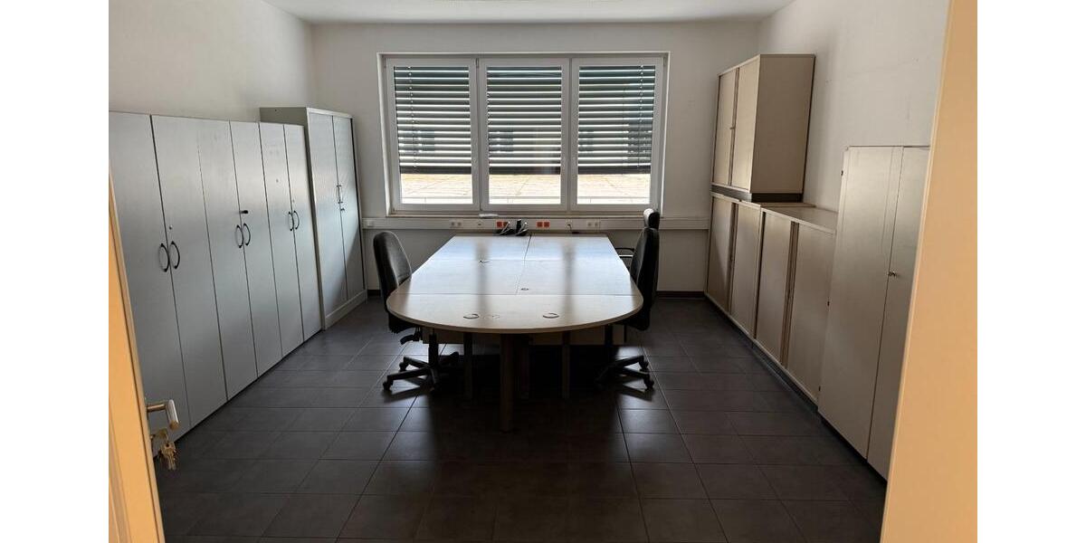 Einfamilienhaus Wettin-Löbejün Löbejün - 7 Zimmer, 250 m&sup2;, 8&euro; | Angebot:24728879