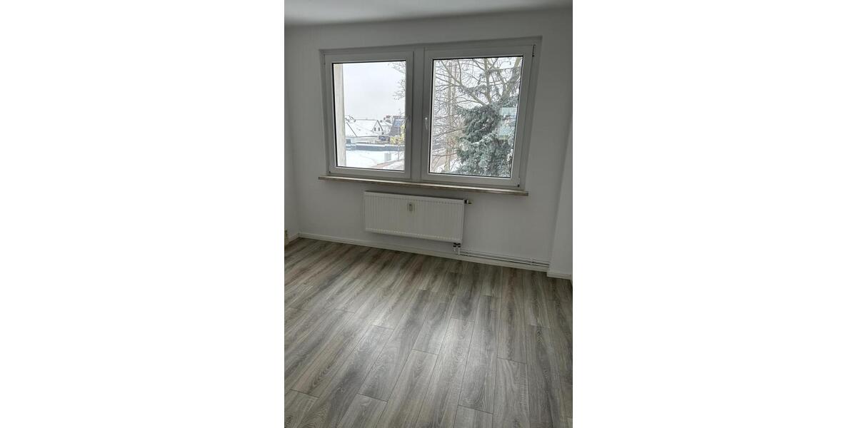 Etagenwohnung Bad Dürrenberg - 3 Zimmer, 61 m&sup2;, 354&euro; | Angebot:25234352