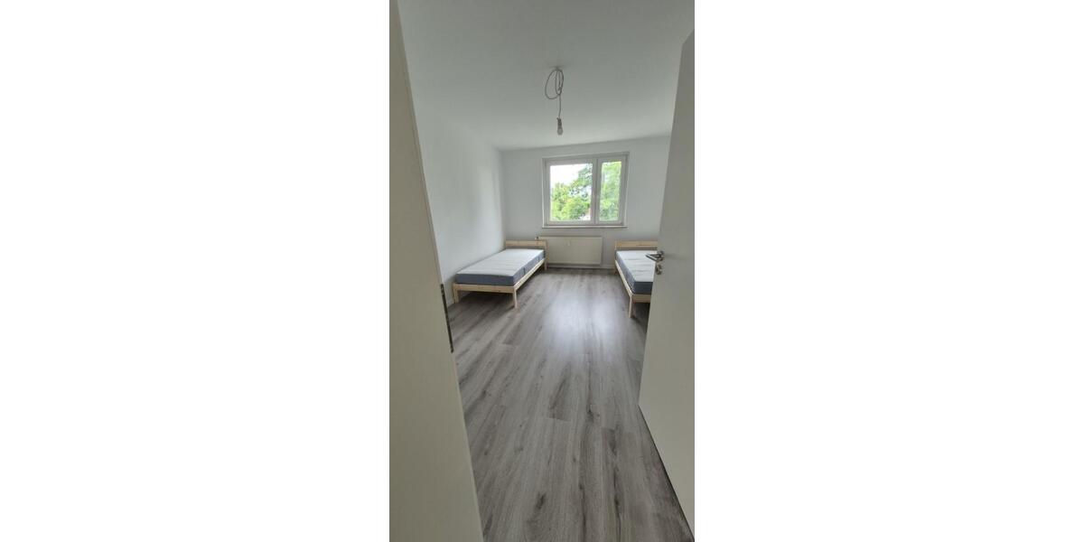 Einbauküche, Balkon - 2 Zimmer-Wohnung 2 zimmer