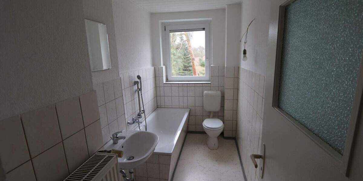 Etagenwohnung Seegebiet Mansfelder Land Röblingen am See - 2 Zimmer, 50 m&sup2;, 325&euro; | Angebot:25781130
