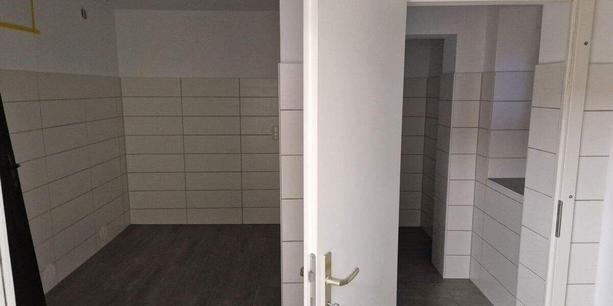 Mehrfamilienhaus, Wohnhaus Bad Lauchstädt - 1 Zimmer, 210 m&sup2;, 320.000&euro; | Angebot:25733957