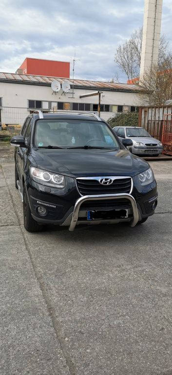 Hyundai SANTA FE 213.633 km 7.500 € Leipzig 04288