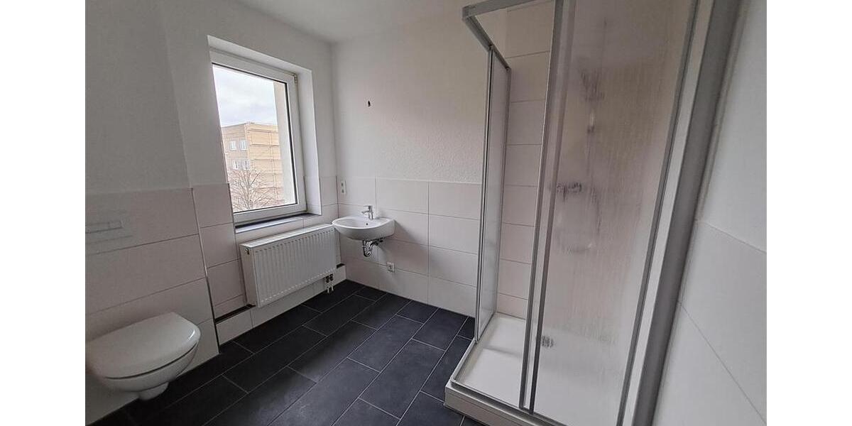 Dachgeschoßwohnung Bitterfeld-Wolfen Bitterfeld - 4 Zimmer, 82 m&sup2;, 575&euro; | Angebot:25991443