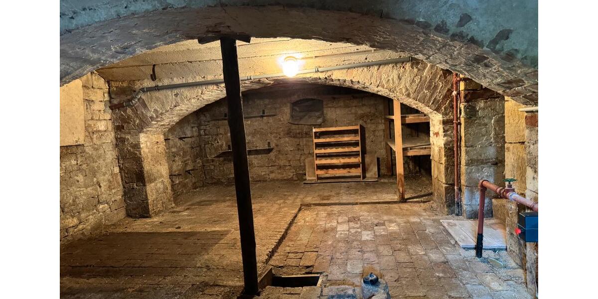 Einfamilienhaus Querfurt - 10 Zimmer, 196 m&sup2;, 200.000&euro; | Angebot:26075362