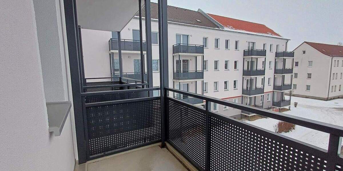 Etagenwohnung Merseburg Kötzschen - 2 Zimmer, 49 m&sup2;, 329&euro; | Angebot:25779227