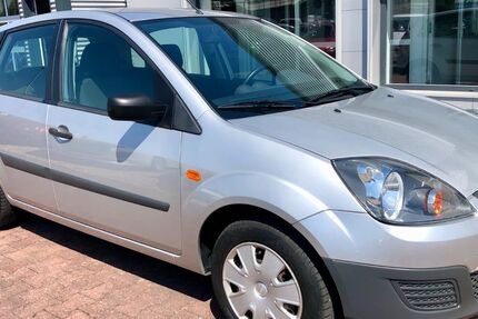 Ford Fiesta 75.737 km 2.599 &euro; Halle/Saale 06118
