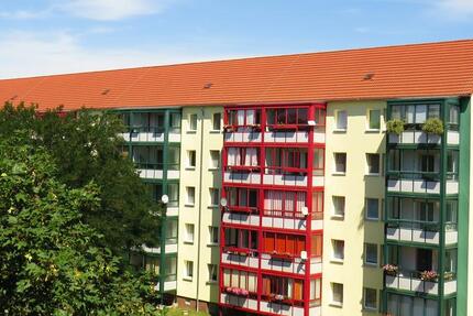 Renovierte 2- Raumwohnung mit Balkon im GrÃ¼nen! 2 zimmer