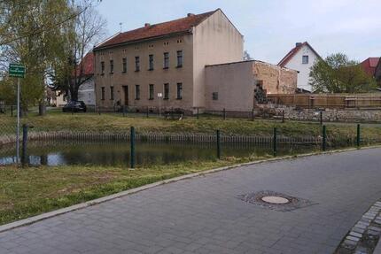 Haus Querfurt - 10 Zimmer, 300 m&sup2;, 250.000&euro; | Angebot:24852051