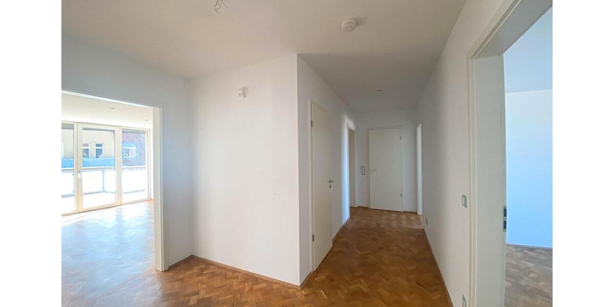Etagenwohnung Halle (Saale) Damaschkestraße - 3 Zimmer, 95 m&sup2;, 1.000&euro; | Angebot:26587413