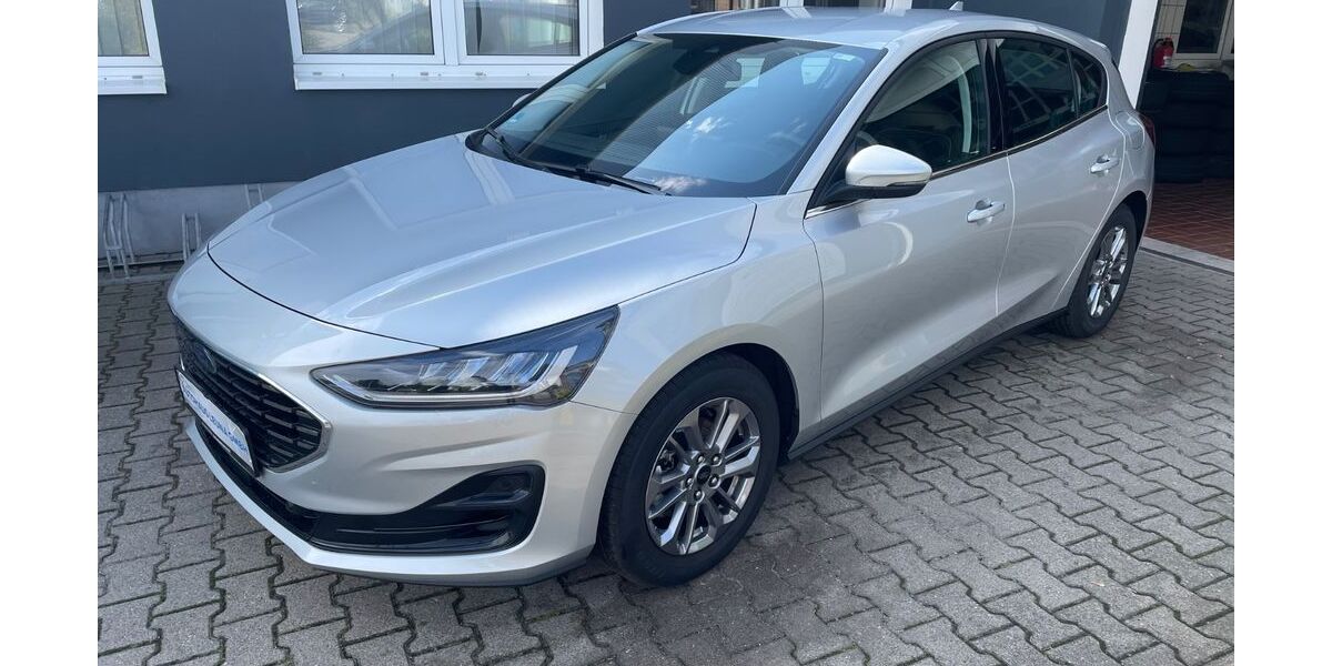 Ford Focus 5.998 km 19.299 &euro; Leuna 06237