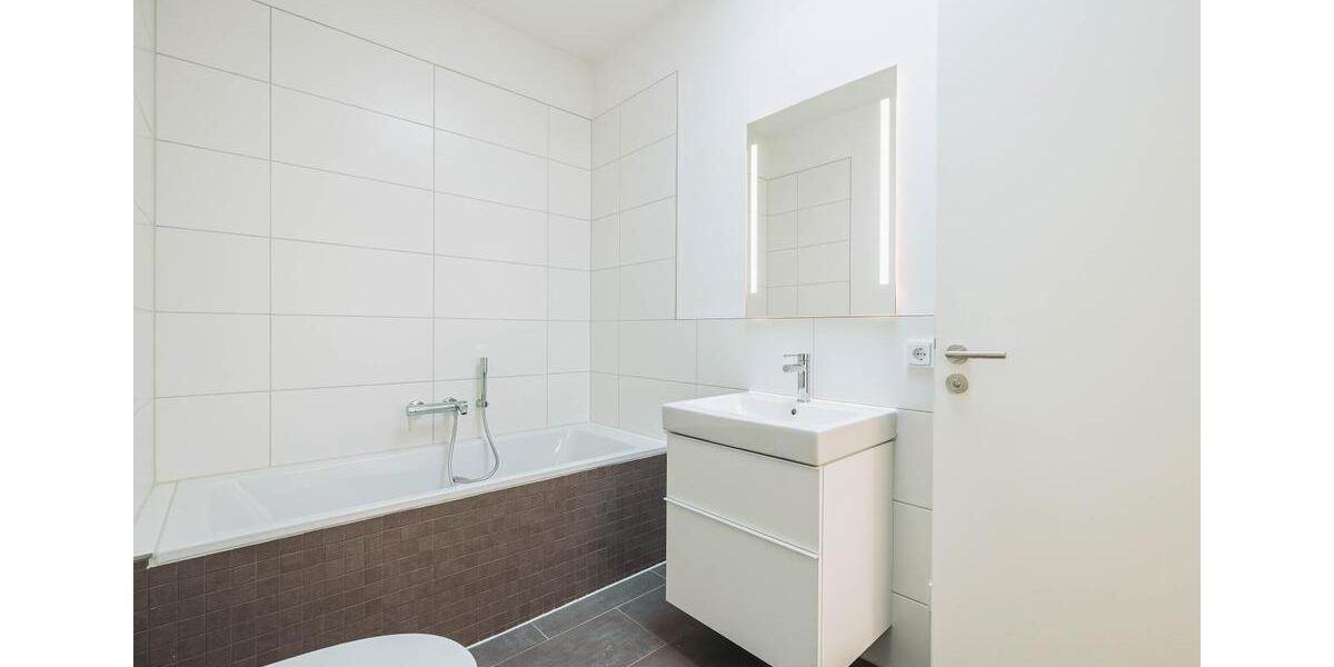 Etagenwohnung Halle (Saale) Damaschkestraße - 4 Zimmer, 98 m&sup2;, 1.170&euro; | Angebot:25789833