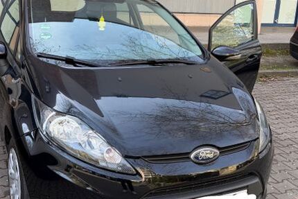 Ford Fiesta 250.000 km 2.500 &euro; Halle Saale 06122