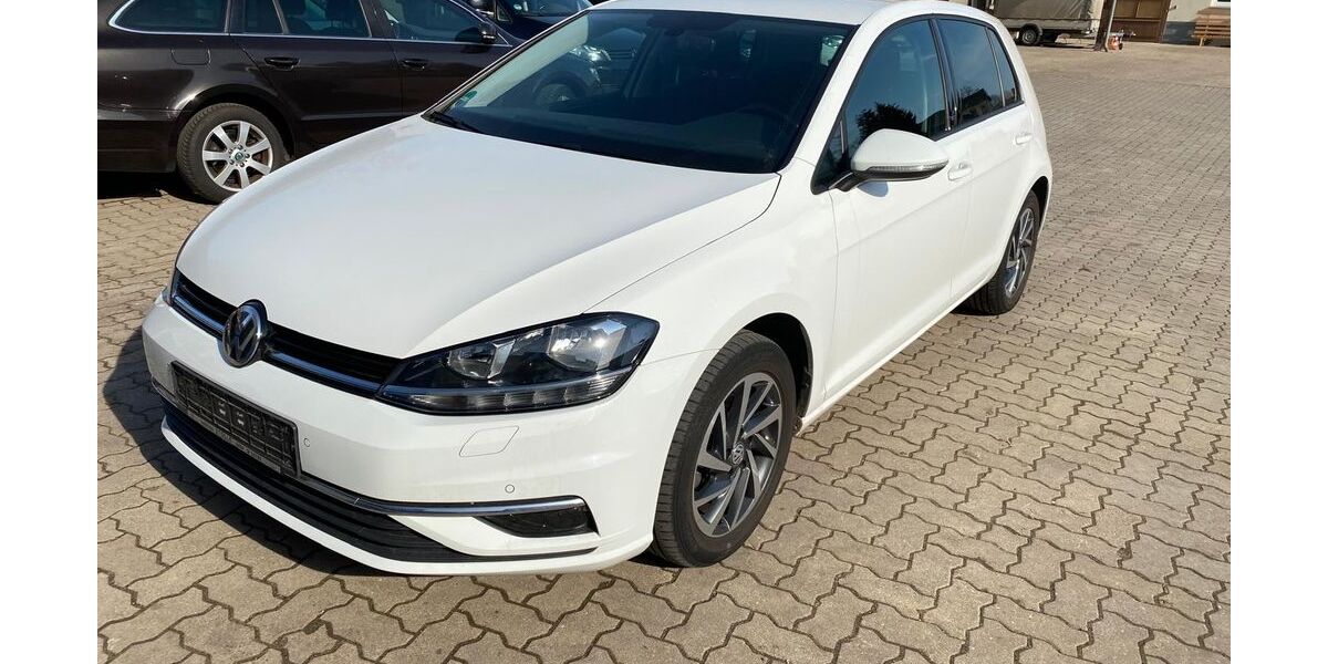 VW Golf 54.063 km 12.990 &euro; Glauzig 06369