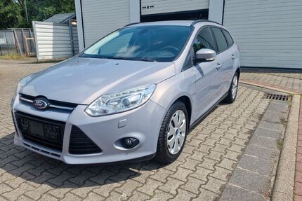 Ford Focus 215.766 km 3.999 &euro; Bitterfeld - Wolfen 06766